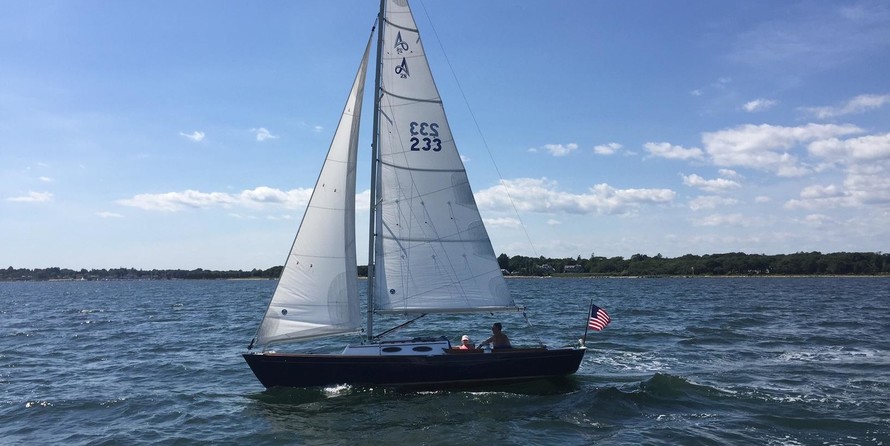 Alerion Yachts express 28