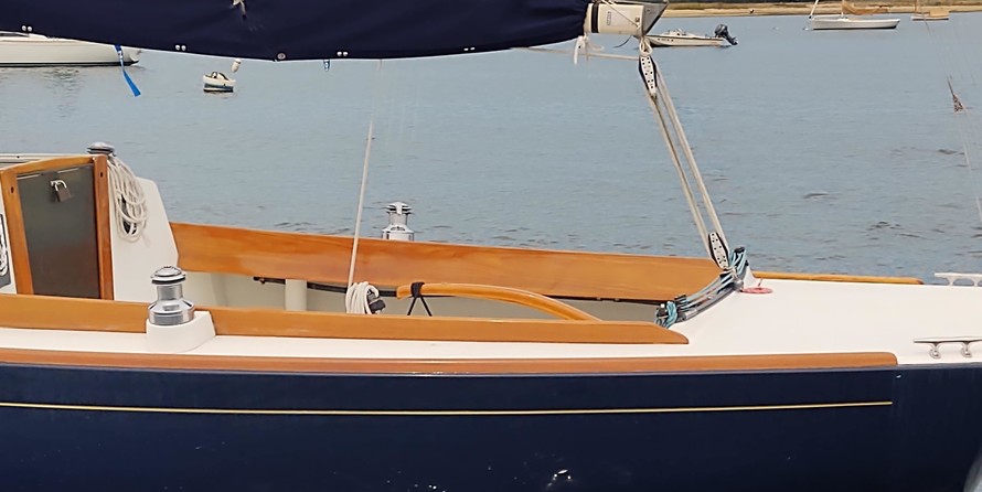 Alerion Yachts express 28