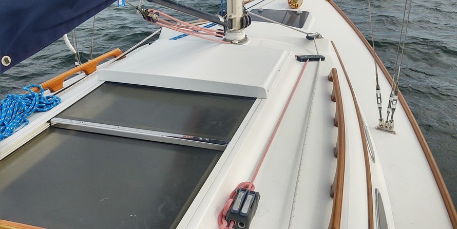 Alerion Yachts express 28