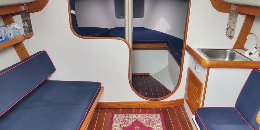 Alerion Yachts express 28
