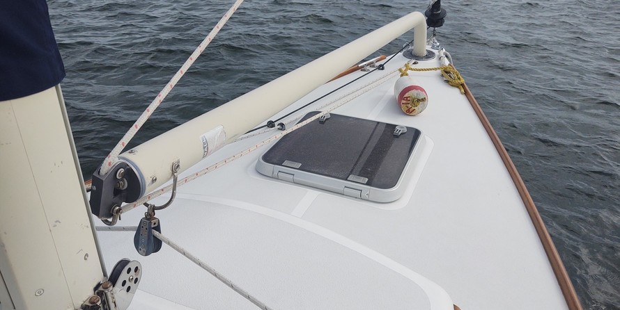 Alerion Yachts express 28