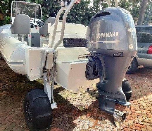 Sealegs 7.1m rib