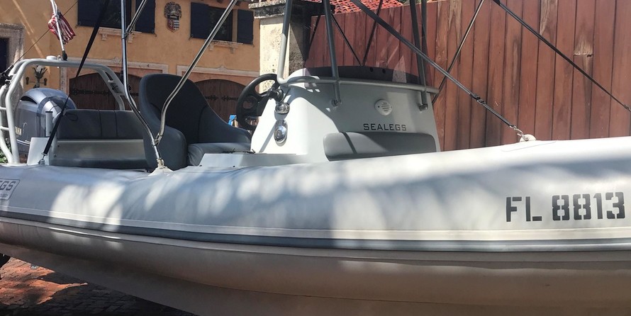 Sealegs 7.1m rib