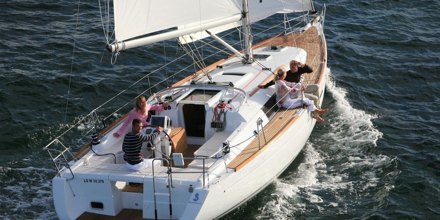Beneteau Oceanis 37