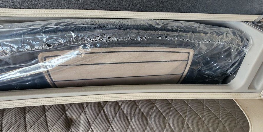 Sun Tracker Party Barge 22 DLX