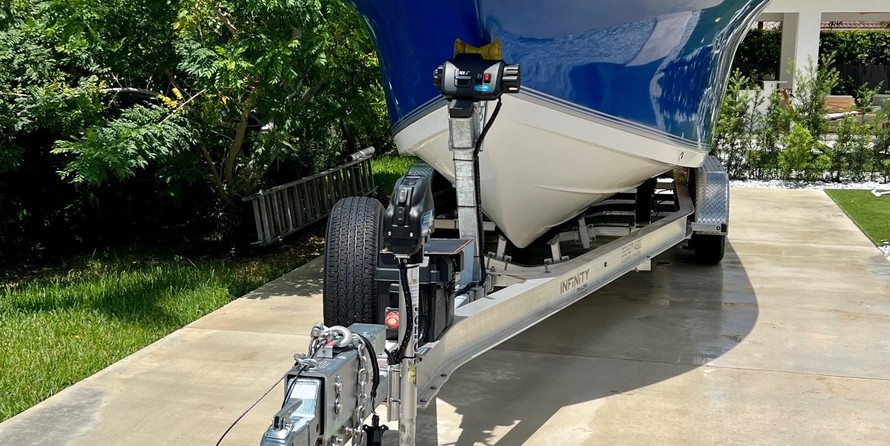 Angler Pro Boats 2900 center console