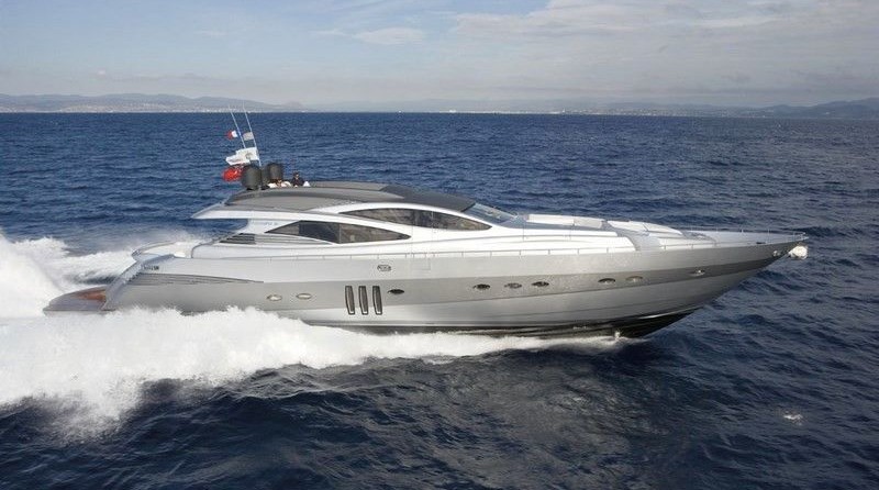 Pershing 90