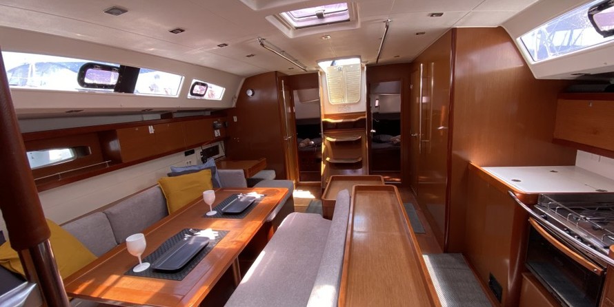 Beneteau Oceanis 50 Family