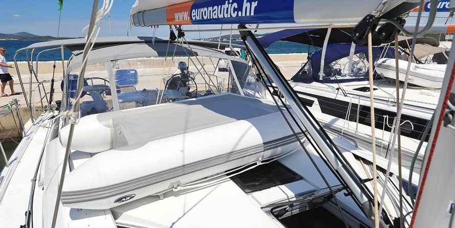 Beneteau Oceanis 46.1
