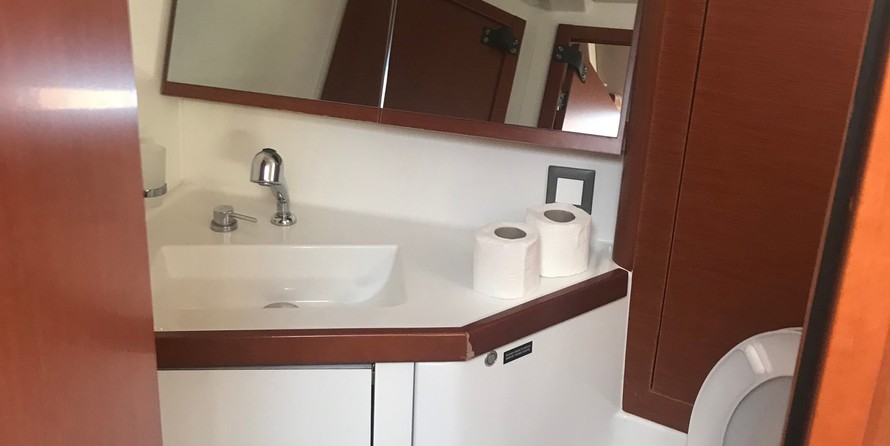 Beneteau Oceanis 46.1