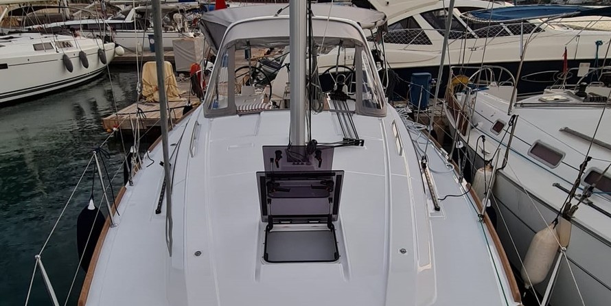 Beneteau Oceanis 38.1