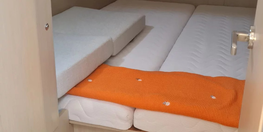 Beneteau Oceanis 38.1