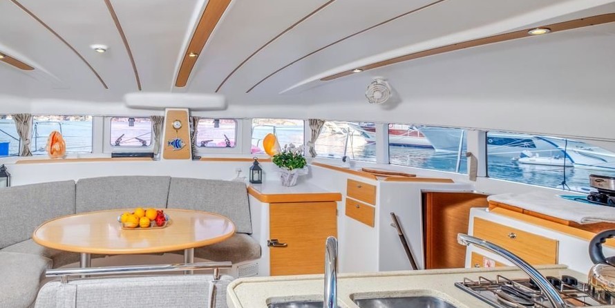 Lagoon 380