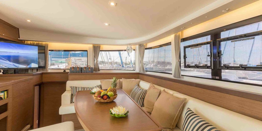 Lagoon 42