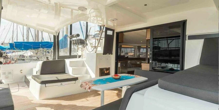 Lagoon 42