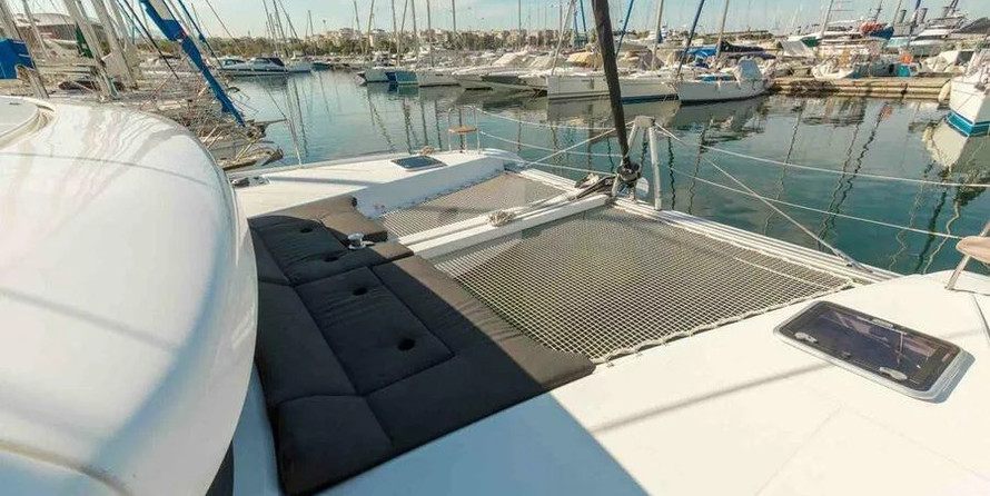 Lagoon 42
