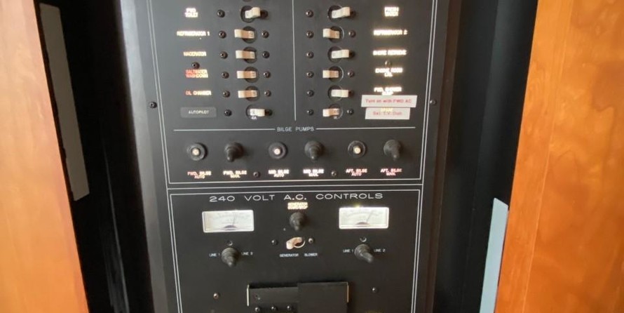 Silverton 42 Convertible