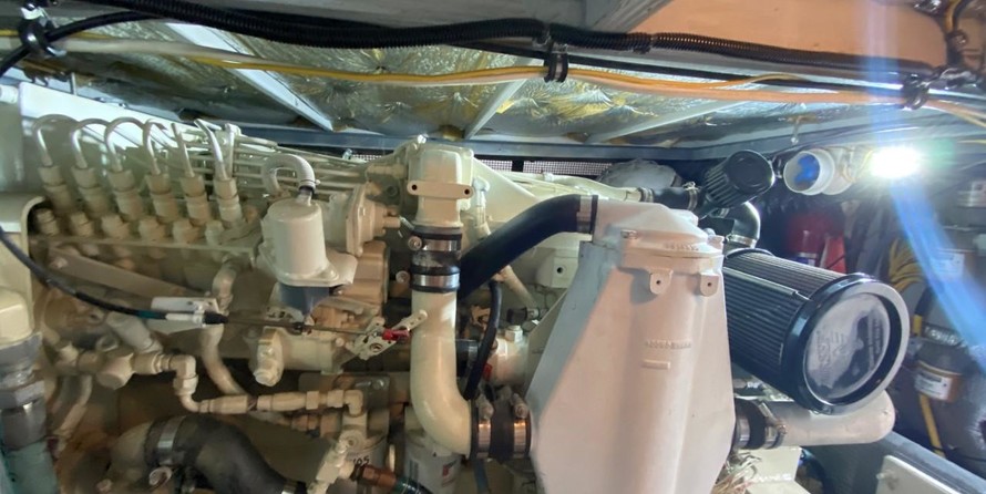 Silverton 42 Convertible