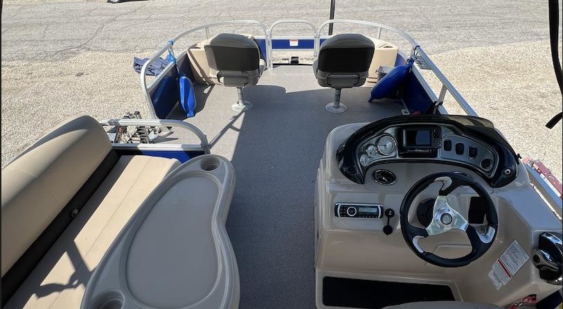 Sun Tracker Fishin Barge 22 DLX