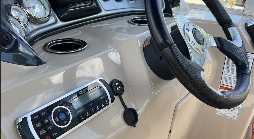 Sun Tracker Fishin Barge 22 DLX