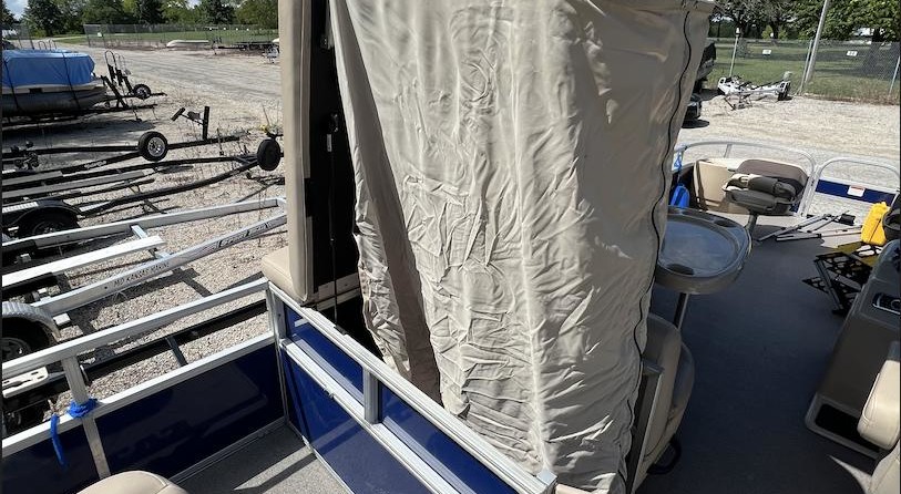 Sun Tracker Fishin Barge 22 DLX