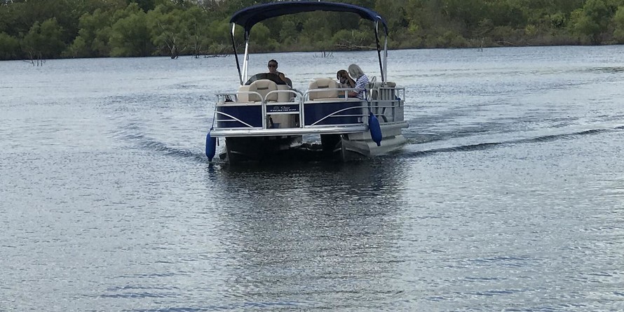 Sun Tracker Fishin Barge 22 DLX