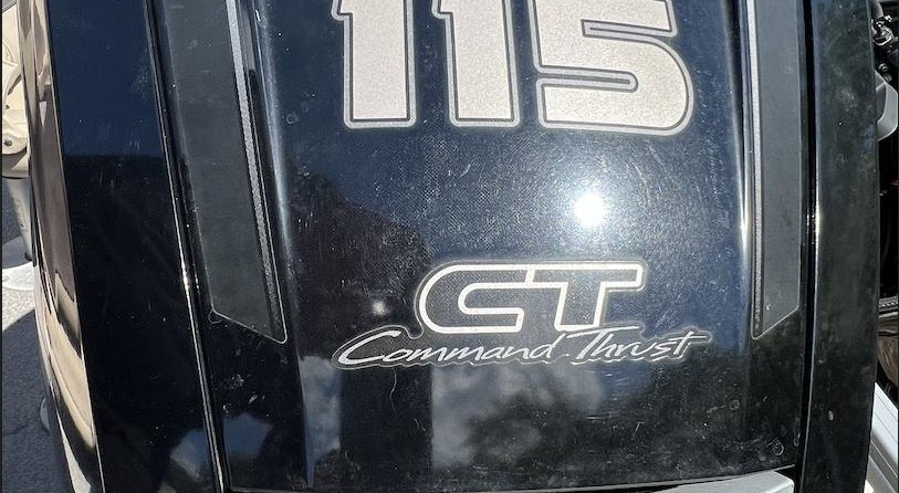 Sun Tracker Fishin Barge 22 DLX