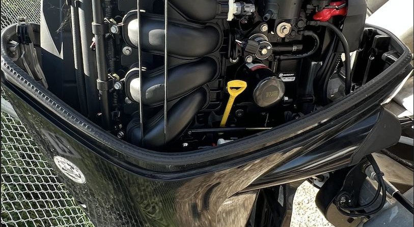 Sun Tracker Fishin Barge 22 DLX