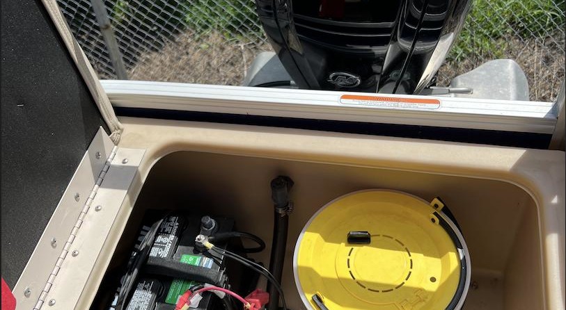 Sun Tracker Fishin Barge 22 DLX