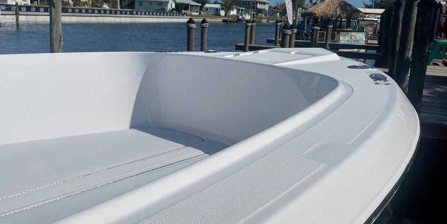 Pursuit 2870 center console