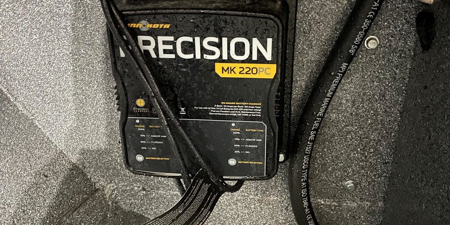 Alumaweld Blackhawk 202