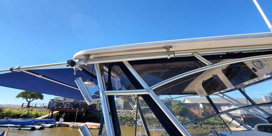 Grady-White Express 330