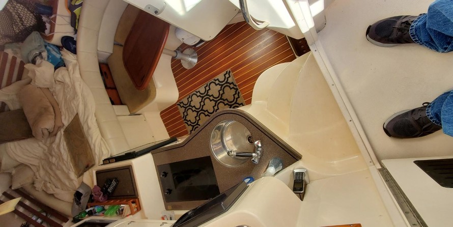 Grady-White Express 330