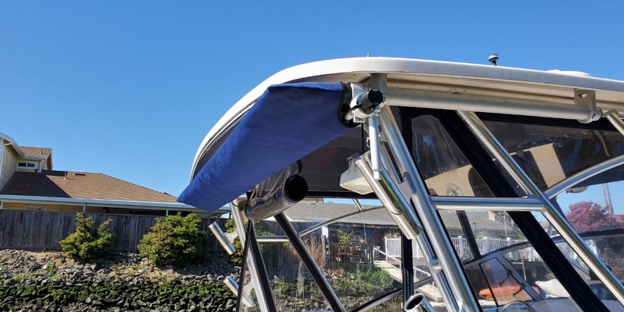 Grady-White Express 330