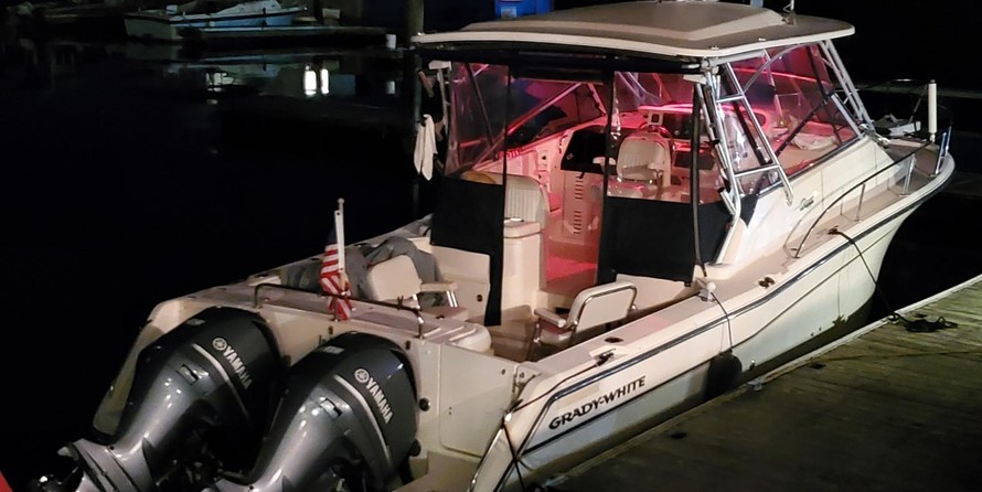 Grady-White Express 330