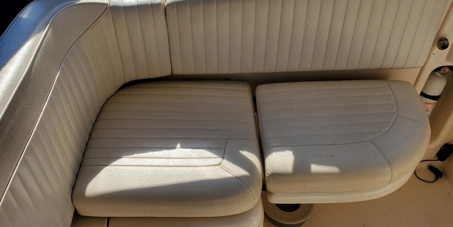 Grady-White Express 330