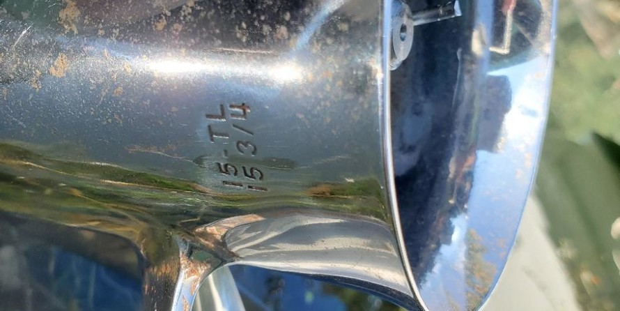 Grady-White Express 330