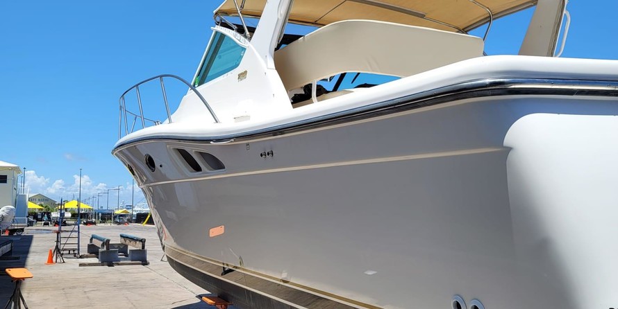 Tiara 3500 open hardtop