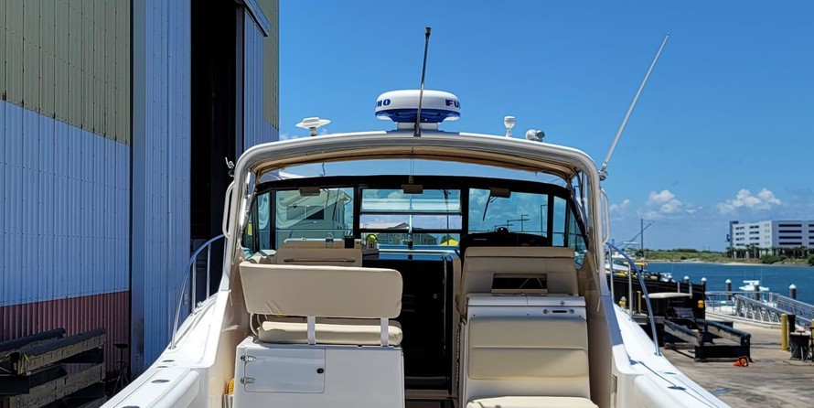 Tiara 3500 open hardtop