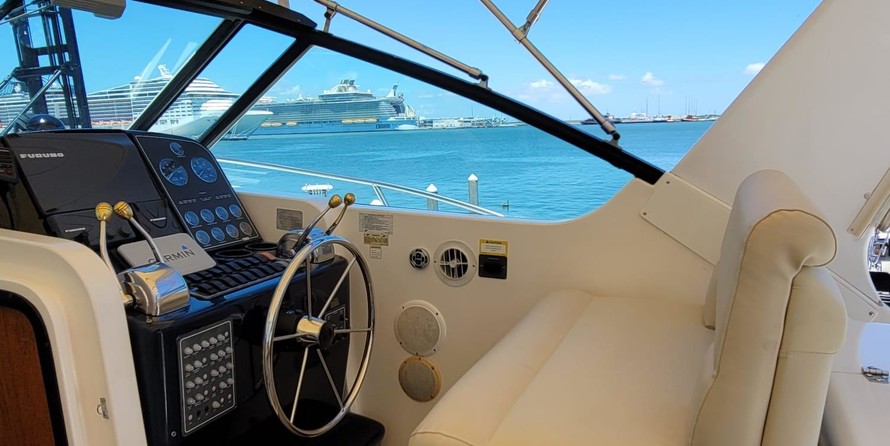 Tiara 3500 open hardtop