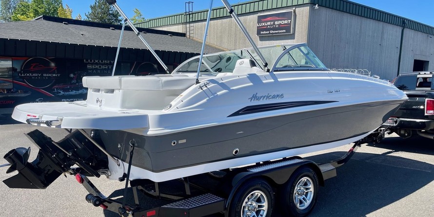 Hurricane 187 sun deck