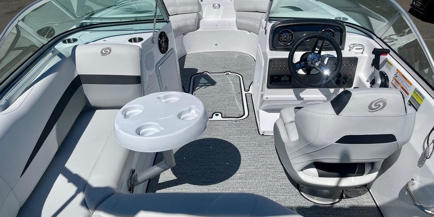 Hurricane 187 sun deck