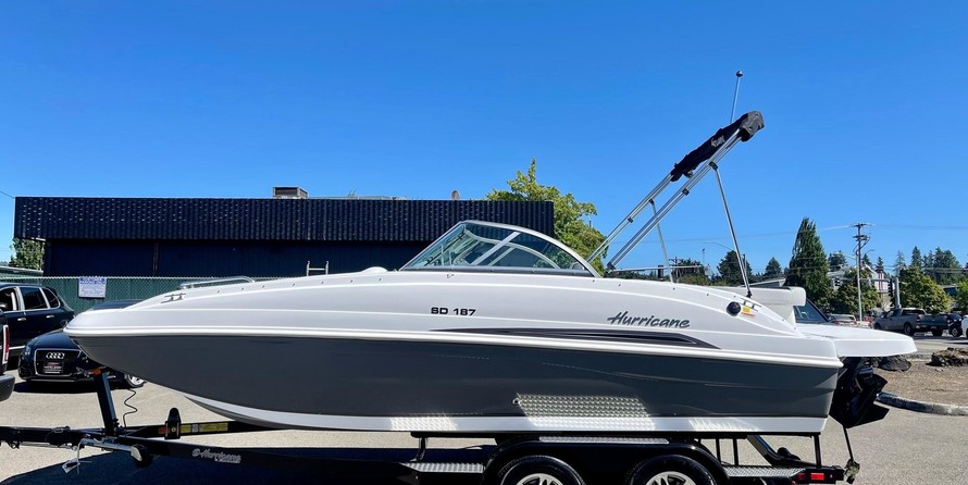 Hurricane 187 sun deck