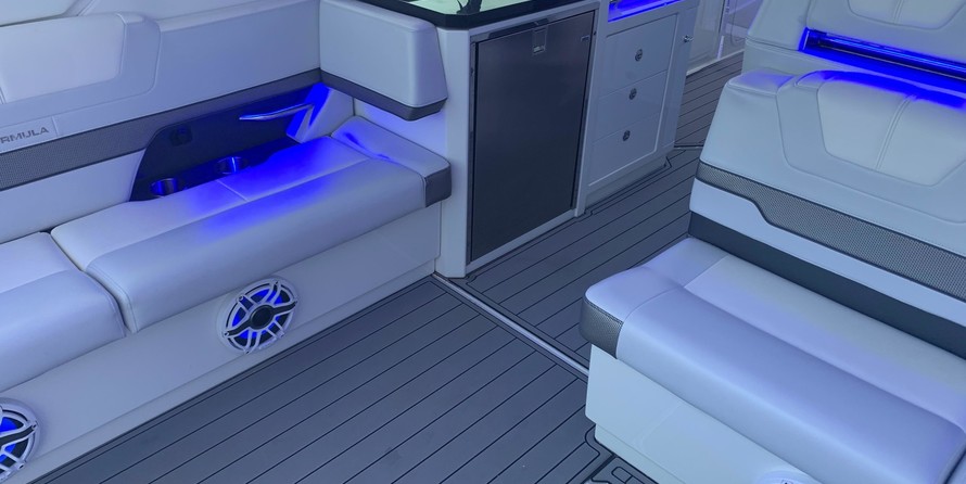 Formula 430 Super Sport Crossover