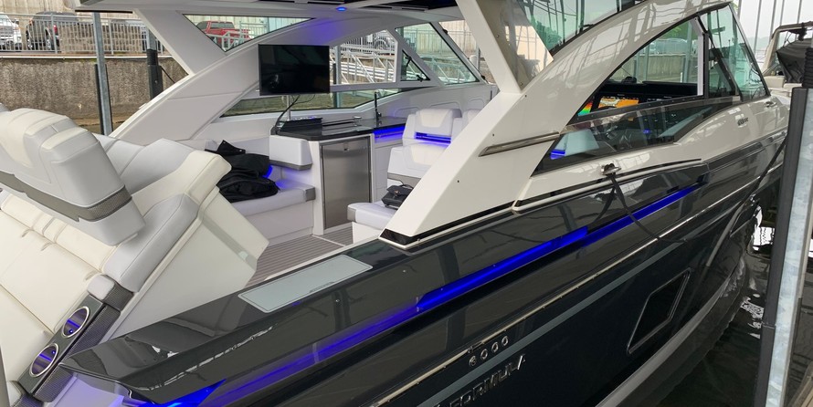 Formula 430 Super Sport Crossover