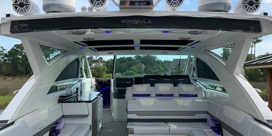 Formula 430 Super Sport Crossover