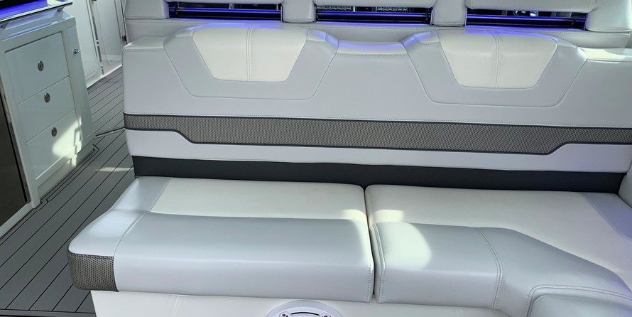 Formula 430 Super Sport Crossover