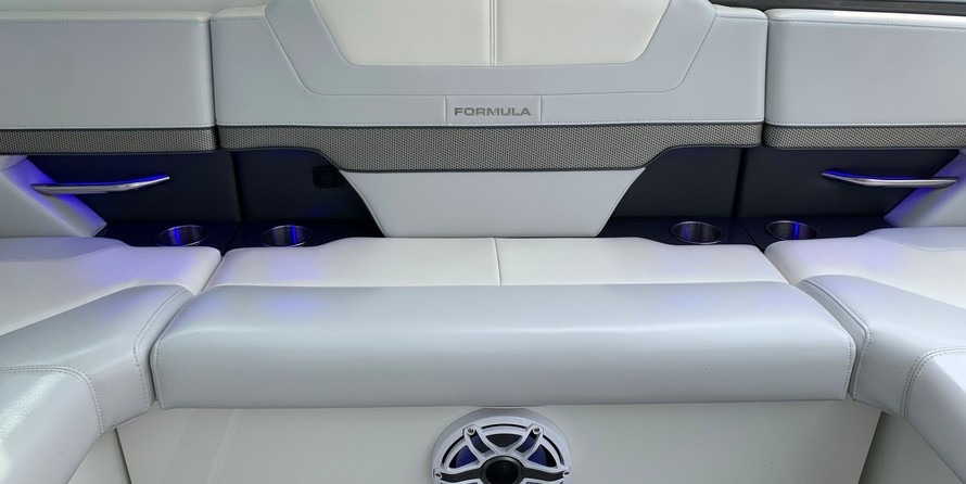 Formula 430 Super Sport Crossover