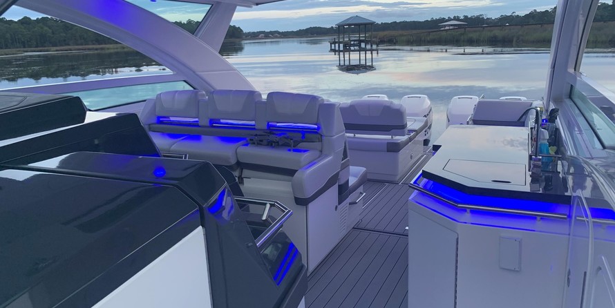 Formula 430 Super Sport Crossover