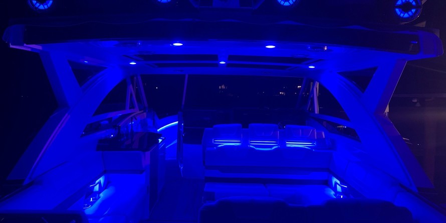 Formula 430 Super Sport Crossover